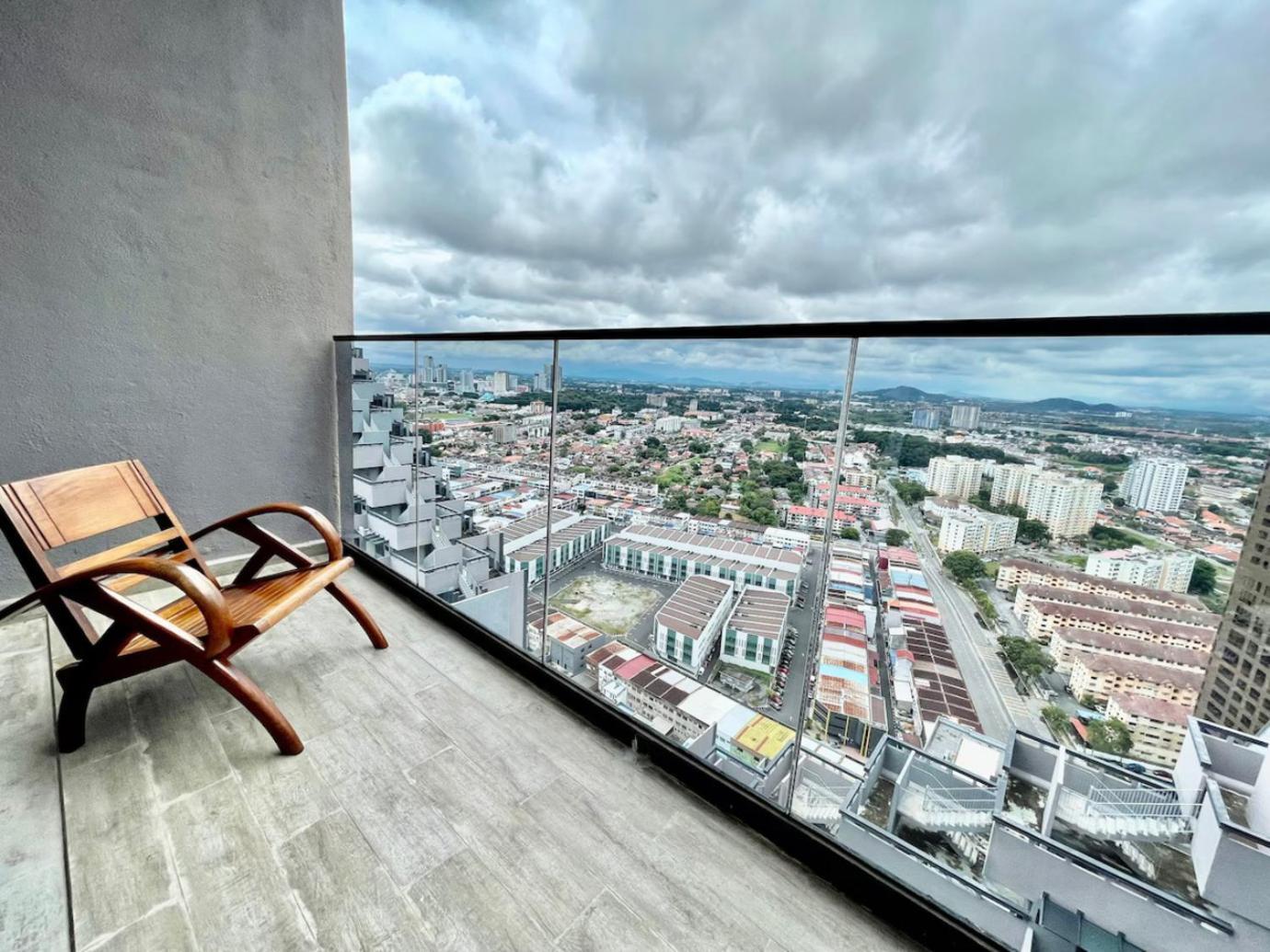 Imperio Residence Melaka Esterno foto