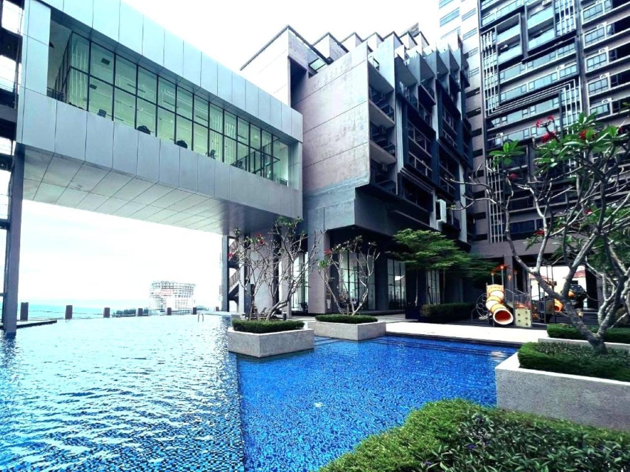 Imperio Residence Melaka Esterno foto