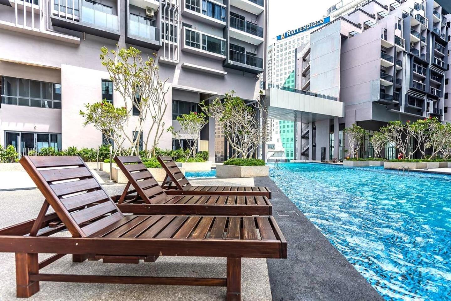 Imperio Residence Melaka Esterno foto