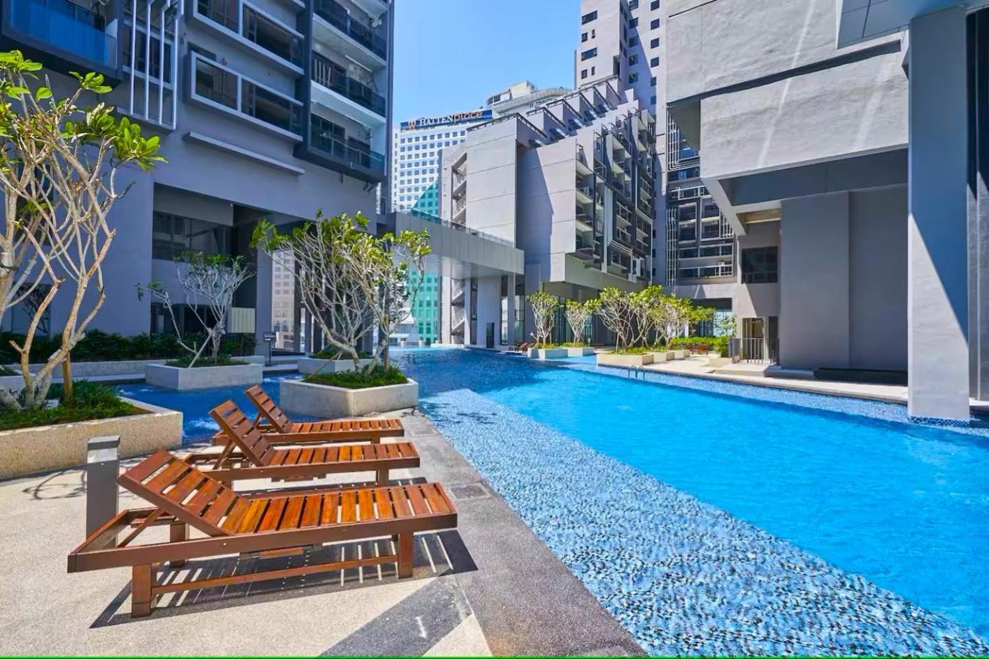 Imperio Residence Melaka Esterno foto