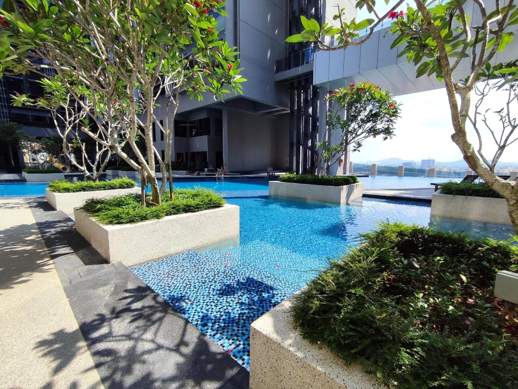 Imperio Residence Melaka Esterno foto