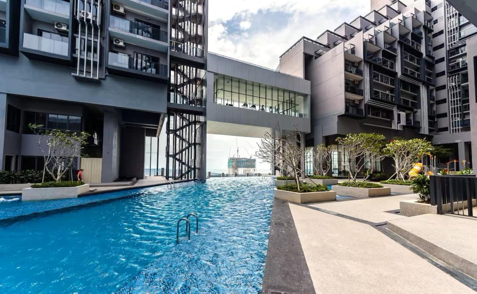 Imperio Residence Melaka Esterno foto